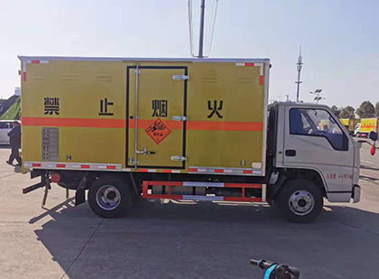 宜良爆破器材运输车技术升级与安全合规新趋势