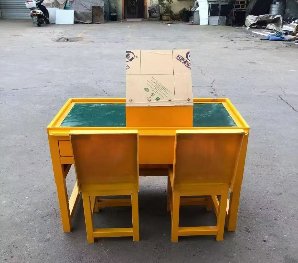 宜良防静电导通桌井下煤矿火工品发放桌：危险品流转的安全守护者